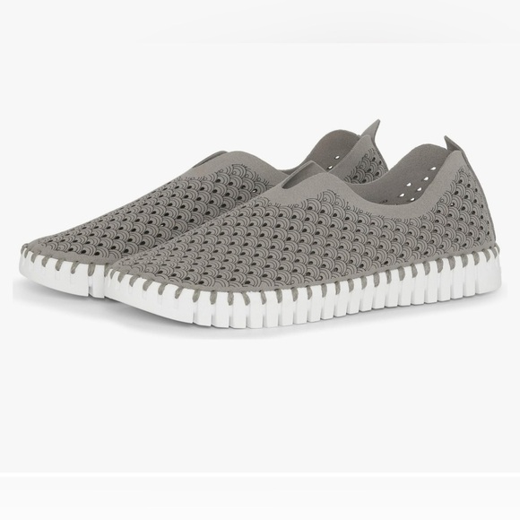 Isle Jacobsen HORNBACK Tulip Women’s 139 Flat Slip On Low-top Gray , size 9 US - Picture 1 of 16